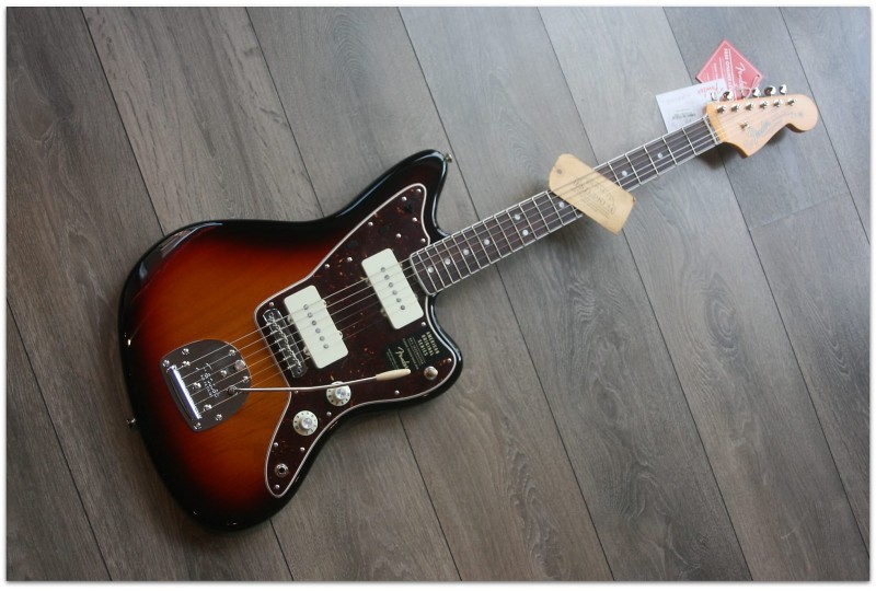 Fender "American Original '60s Jazzmaster,3 Color Sunburst, Laminated Rosewood" Fender "American Original '60s Jazzmaster,3 Color Sunburst, Laminated Rosewood"