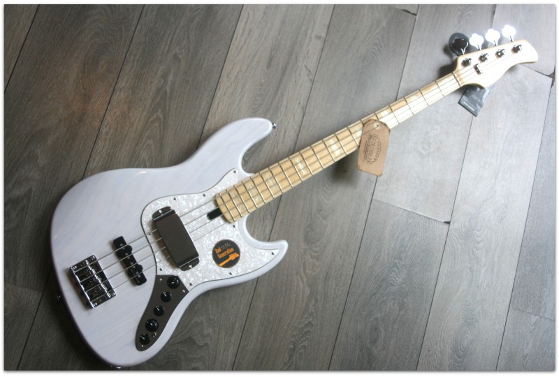 SIRE/MARCUS MILLER 