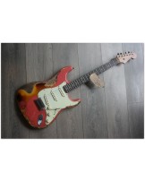 FENDER "Custom Shop Limited Edition 1960/63 Stratocaster Super Heavy Relic Super Faded Fiesta Red Over 3 Tone Sunburst"