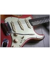 FENDER "Custom Shop Limited Edition 1960/63 Stratocaster Super Heavy Relic Super Faded Fiesta Red Over 3 Tone Sunburst"