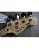FENDER "Limited Edition Mustang PJ, Maple, Shell Pink"