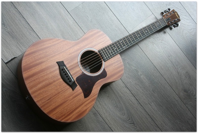 TAYLOR "GS Mini e Mahogany"