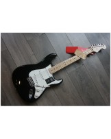 FENDER "Player Stratocaster HSS Limited Black"
