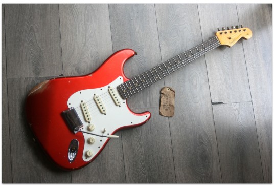 FENDER &quot;Custom Shop Limited Edition &#039;59 Strat, Relic, Faded Aged Candy Apple Red&quot;