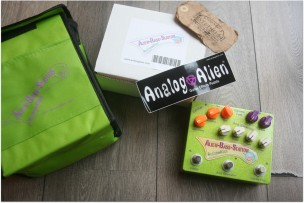 ANALOG ALIEN "Alien Bass Station"