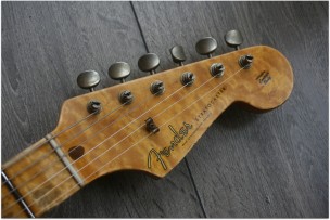 FENDER "Custom Shop Ltd Tomatillo Stratocaster Relic – Super Faded Aged Tahitian Coral"