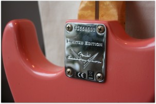 FENDER "Custom Shop Ltd Tomatillo Stratocaster Relic – Super Faded Aged Tahitian Coral"
