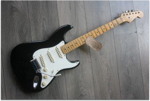 Fender "Custom Shop '57 Stratocaster Journeyman Relic, Aged Black"