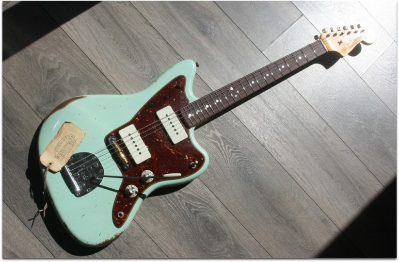 FENDER "Custom Shop 1965 Jazzmaster Relic Faded Aged Surf Green"