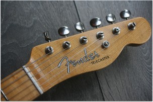 FENDER "Custom Shop Limited Edition '51 Telecaster Relic, Aged Nocaster Blonde" 3, 55 kilograms