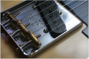 FENDER "Custom Shop Limited Edition '51 Telecaster Relic, Aged Nocaster Blonde" 3, 55 kilograms