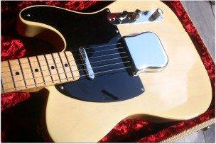 FENDER "Custom Shop Limited Edition '51 Telecaster Relic, Aged Nocaster Blonde" 3, 55 kilograms