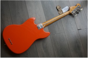 SQUIER "Classic Vibe Mustang Bass Competition" by Fender