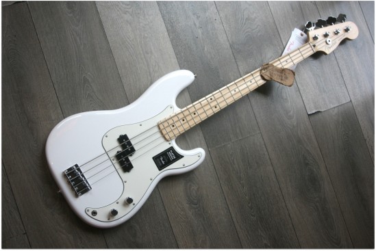 FENDER &quot;Player Precision Bass Maple, Polar White&quot;