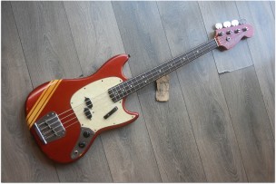Fender "Mustang Bass 1969 Competition Red" HARDCASE