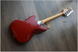 Fender "Mustang Bass 1969 Competition Red" HARDCASE