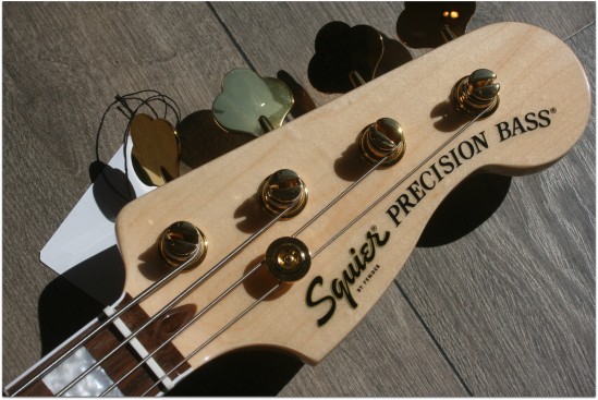 SQUIER &quot;40th Anniversary Precision Bass, Gold Edition, Black , Indian Laurel&quot;