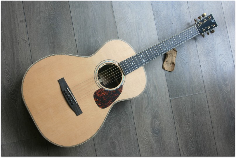 FURCH "Vintage 2 OOM- SR with Hiscox Hardcase"