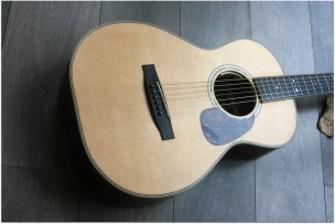 FURCH "Vintage 2 OOM- SR with Hiscox Hardcase"