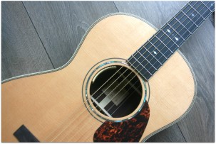 FURCH "Vintage 2 OOM- SR with Hiscox Hardcase"