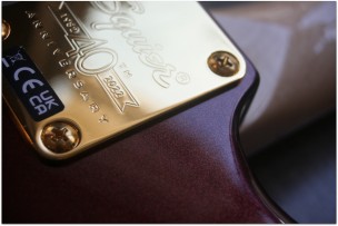 SQUIER "40th Anniversary Stratocaster, Gold Edition, Ruby Red"