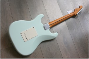 SQUIER "40th Anniversary Stratocaster, Vintage Edition, Satin Sonic Blue" by FENDER