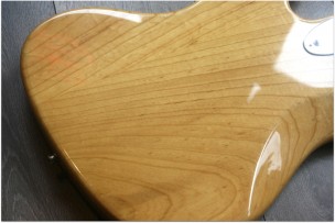 Fender "Jazz Bass Natural Japan Year: 1985 or 1986 (Made in Japan) Made by Fuji-gen,Japan"HARDCASE