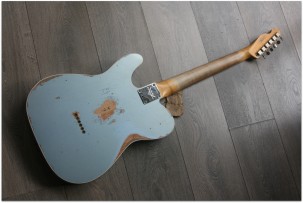 FENDER "Custom Shop 64 Télecaster Custom Heavy Relic Aged Blue Iced Metallic"