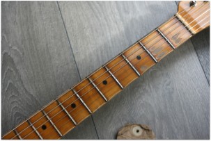 FENDER "Custom Shop Postmodern Telecaster Journeyman Relic, Closet Classic, HS Wide Fade Two Colour Sunburst"