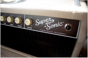 Fender "Super Sonic 22 Head + Supersonic 60w 2X12 Blonde"