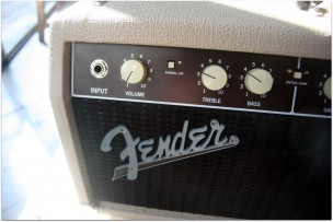 Fender "Super Sonic 22 Head + Supersonic 60w 2X12 Blonde"