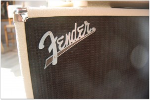 Fender "Super Sonic 22 Head + Supersonic 60w 2X12 Blonde"