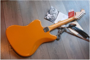 FENDER "LIMITED Johnny Marr Jaguar Fever Dream Yellow"