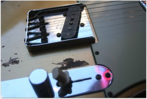 FENDER "Custom Shop 1960 Telecaster Custom Heavy Relic Aged Aztec Gold Over Three Colour Sunburst"
