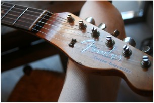 FENDER "Custom Shop 1960 Telecaster Custom Heavy Relic Aged Aztec Gold Over Three Colour Sunburst"