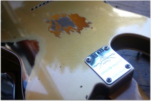 FENDER "Custom Shop 1960 Telecaster Custom Heavy Relic Aged Aztec Gold Over Three Colour Sunburst"
