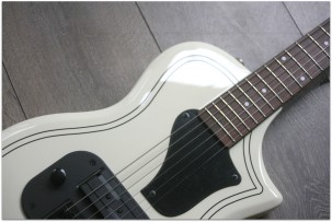 SUPRO "Ozark 1261 Antique White " GIG BAG