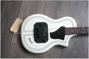 SUPRO "Ozark 1261 Antique White " GIG BAG