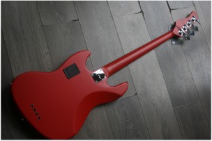 SIRE "Marcus Miller V3-4 (2ND GEN) Red Satin"