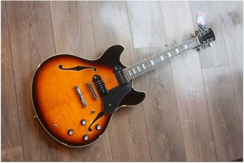 SIRE "Larry Carlton H7V Vintage Sunburst "