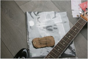 FENDER "Kurt Cobain Jaguar" BOOK and HARDCASE, 4, 19 KG