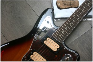FENDER "Kurt Cobain Jaguar" BOOK and HARDCASE, 4, 19 KG