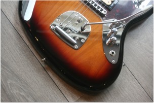 FENDER "Kurt Cobain Jaguar" BOOK and HARDCASE, 4, 19 KG