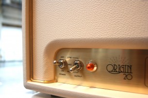 Marshall "Origin 20 Head + 2X12 Speaker Cab, Cream Levant"