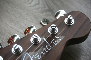 FENDER "Custom Shop Limited Edition Rosewood Telecaster Thinline Closet Classic, Round-Lam Rosewood Fingerboard - Natural"