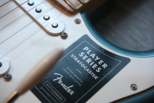 FENDER "Player Stratocaster , Maple, Tidepool"