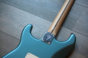 FENDER "Player Stratocaster , Maple, Tidepool"