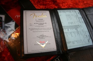 FENDER "Custom Shop '68 Tele Thinline Journeyman Relic, Aged Black"