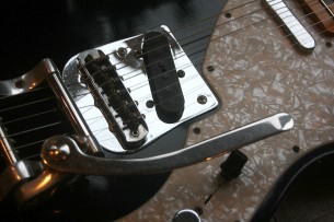 FENDER "Custom Shop '68 Tele Thinline Journeyman Relic, Aged Black"