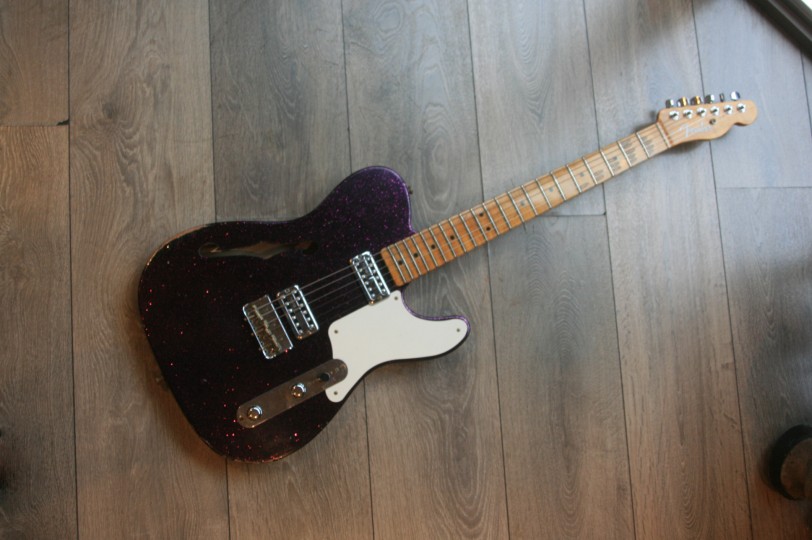 Fender " Custom Shop Limited Edition Caballo Tono Ligero Relic, Aged Magenta Sparkle"
